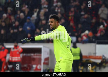 Freiburg, Deutschland. November 2023 30. Torwart Noah Atubolu (SC Freiburg) beim Spiel der Fussball-Europa-League - Gruppenphase: SC Freiburg vs Olympiakos Piräus Credit: dpa/Alamy Live News Stockfoto