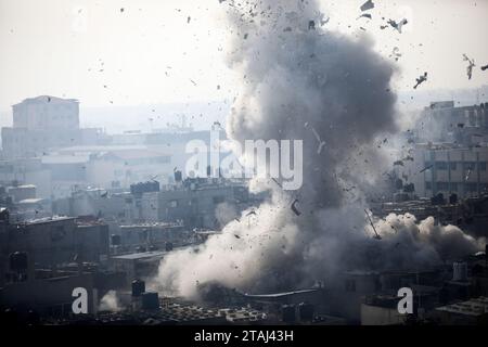 Rafah, Gaza. November 2023 30. Nach Einem Israelischen Luftangriff Auf ...