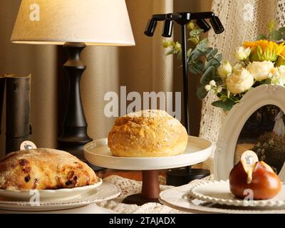 Fotos von Brot und Kuchen in Restaurants, Fotos in hoher Qualität Stockfoto