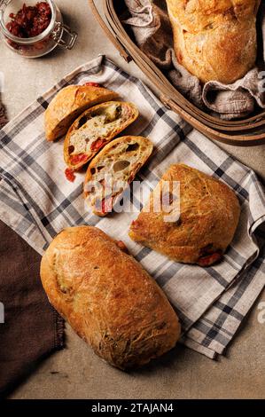 Fotos von Brot und Kuchen in Restaurants, Fotos in hoher Qualität Stockfoto