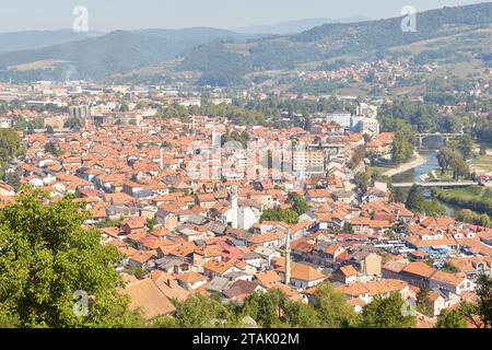 Die bosnische Pyramide in Visoko, was einige eine antike Pyramide nennen und was andere einen Hügel nennen Stockfoto