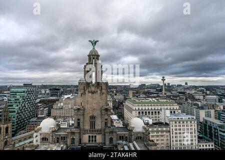 Die Spitze des Royal Liver Building, Liverbirds, Bertie und Bella Stockfoto