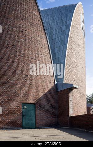 Römisch-katholische Kirche St. Engelbert, Köln/Köln-Rhiel von Dominikus Böhm, 1930-2, ein bedeutender moderner Kirchenbau in Deutschland. Stockfoto