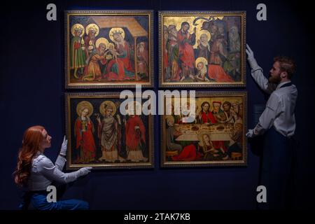 London, England, Großbritannien. Dezember 2023. Sotheby's London präsentiert am 6. Dezember 2023 die Evening Auction Old Masters and 19th Century Paintings Evening Auction mit vier Tafeln aus dem Hildesheimer Magdalena Altarstück; die Anbetung der Könige; drei Heiligen: Maria Magdalena, Augustinus und Livinus; die Erziehung des Lazarus; das Abendmahl im Haus Simon des Pharisäers von Meister der Hildesheimer Magdalena-Legende, auch bekannt als Meister des Göttinger Barfußaltars, geschätzt auf Â£ 500.000 - Â£ 700.000. (Kreditbild: © Thomas Krych/ZUMA Press Wire) NUR REDAKTIONELLE VERWENDUNG! Nicht für Commerci Credit: ZUMA P Stockfoto