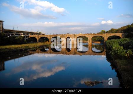 Chhatrapati Shivaji Brücke erbaut 1924, diese Heritage Brücke wurde während der britischen Herrschaft von Raobahadur Ganpatrao Mahadeo Kenjale erbaut. Stockfoto