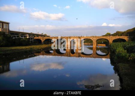 Chhatrapati Shivaji Brücke erbaut 1924, diese Heritage Brücke wurde während der britischen Herrschaft von Raobahadur Ganpatrao Mahadeo Kenjale erbaut. Stockfoto