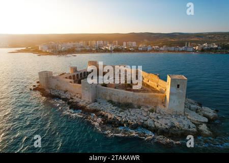 Maiden's Castle (Kizkalesi) Mersin, Türkei. Aus der Vogelperspektive auf das Schloss der Jungfrau (Kiz Kalesi) Mersin Türkei. Stockfoto