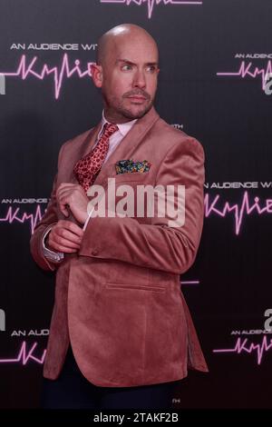 London, UK . 1 . Dezember 2023 . Tom Allen stellte sich bei der an-Audienz mit KYLIE in der Royal Albert Hall vor. Quelle: Alan D West/EMPICS/Alamy Live News Stockfoto