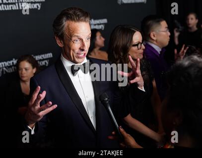 New York, Usa. November 2023 30. Seth Meyers und Tina Fey besuchen am 30. November 2023 die Gala des American Museum of Natural History in New York City, USA. (Foto: John Nacion/NurPhoto)0 Credit: NurPhoto SRL/Alamy Live News Stockfoto