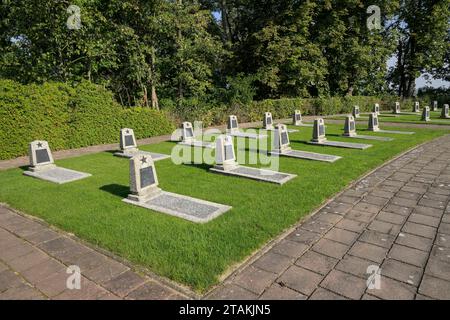 Grabsteine, Gedenkstätte Seelower Höhen, Seelow, Landkreis Märkisch-Oderland, Brandenburg, Deutschland Stockfoto