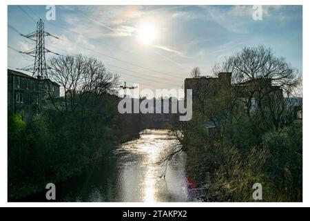 Calder und Hebble Navigation Canal bei Brighouse Stockfoto