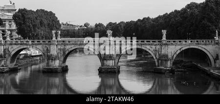 Ponte Cavour, Roma, Italien Stockfoto