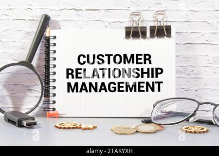 Kreidezeichnung – CRM, Customer Relationship Management. Stockfoto