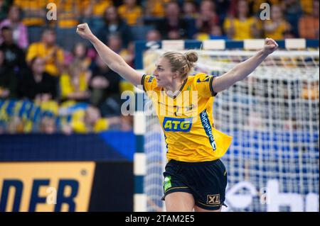 Göteborg, Schweden. Dezember 2023. Linn Blohm aus Schweden während des Spiels der IHF Frauen-Handball-Weltmeisterschaft 2023 zwischen Schweden und China am 1. Dezember 2023. Quelle: PS Photo / Alamy Live News Stockfoto