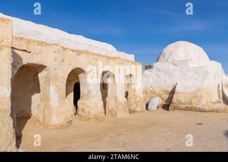 Nafta, Tozeur, Tunesien. März 2023. Star Wars Filmset für den Mos Espa Marktplatz in der Nähe von NAFTA, Tunesien. Stockfoto