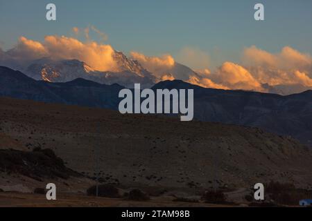 Sonnenuntergang im Himalaya - Mustang District, Nepal Stockfoto