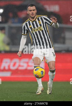 Monza, Italien. Dezember 2023. Filip Kostic von Juventus während des Spiels der Serie A im Stadio Brianteo, Monza. Der Bildnachweis sollte lauten: Jonathan Moscrop/Sportimage Credit: Sportimage Ltd/Alamy Live News Stockfoto