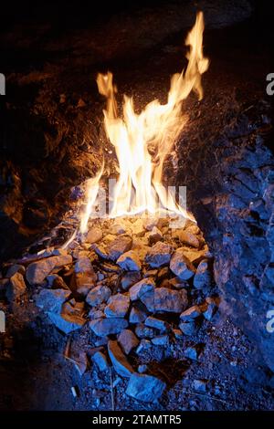 Die ständig brennenden Flammen des Monte Chimaera bei Olympos, Antalya, Türkei Stockfoto