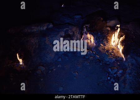 Die ständig brennenden Flammen des Monte Chimaera bei Olympos, Antalya, Türkei Stockfoto