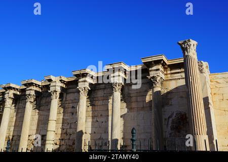 Ruinen der Hadrian-Bibliothek in der römischen Agora in Athen, Griechenland Stockfoto