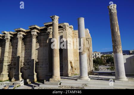 Ruinen der Hadrian-Bibliothek in der römischen Agora in Athen, Griechenland Stockfoto