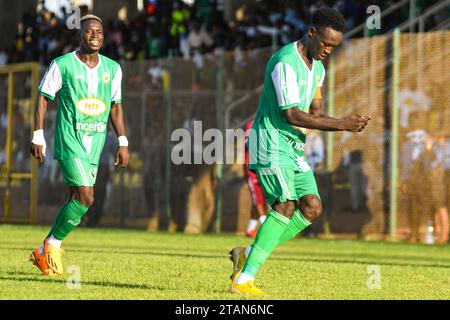 YAOUNDE, KAMERUN - 26. NOVEMBER: Patient Wassou Gouegoue aus Coton während des MTN Cameroon Elite One Matches zwischen Apejes de Mfou und Coton Sport Garo Stockfoto