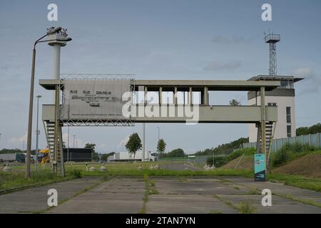 Beschauerbrücke, Kommandantenturm, Gedenkstätte Deutsche Teilung, Marienborn, Sachsen-Anhalt, Deutschland Stockfoto