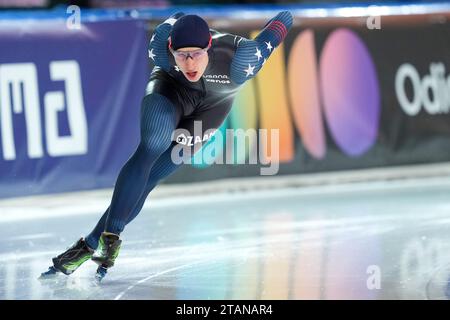 Stavanger, Norwegen. Dezember 2023. STAVANGER, NORWEGEN - 2. DEZEMBER: Jordan Stolz aus den USA tritt am 2. Dezember 2023 in Stavanger, Norwegen, auf der 500 m langen B-Gruppe der Männer während der ISU Speed Skating World Cup Stavanger in der Var Energi Arena Sormarka an (Foto: Douwe Bijlsma/Orange Pictures) Credit: Orange Pics BV/Alamy Live News Stockfoto
