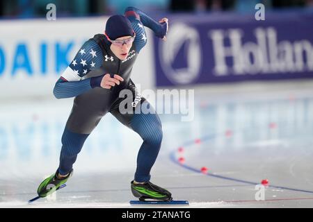 Stavanger, Norwegen. Dezember 2023. STAVANGER, NORWEGEN - 2. DEZEMBER: Jordan Stolz aus den USA tritt am 2. Dezember 2023 in Stavanger, Norwegen, auf der 500 m langen B-Gruppe der Männer während der ISU Speed Skating World Cup Stavanger in der Var Energi Arena Sormarka an (Foto: Douwe Bijlsma/Orange Pictures) Credit: Orange Pics BV/Alamy Live News Stockfoto