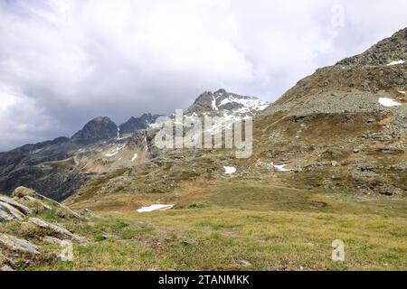 Der Splügenpass markiert die Grenze zwischen Italien und der Schweiz Stockfoto