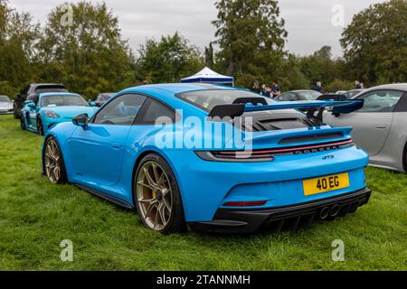 2022 Porsche 911 GT3 auf der Automobilausstellung Salon Privé Concours d’Elégance im Schloss Blenheim. Stockfoto