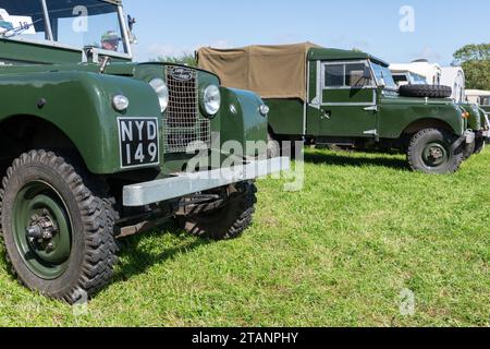 Drayton.Somerset.Vereinigtes Königreich.19. August 2023.Ein restaurierter Land Rover der Serie 1 aus dem Jahr 1952 wird auf einer Yesterdays-Landwirtschaftsveranstaltung gezeigt Stockfoto