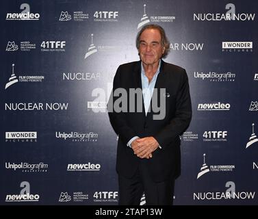 Turin, . Dezember 2023. Turin, Italien Turin Film Festival 2023 Fotoruf Oliver Stone Fotoruf und Masterclass moderiert von Beatrice Borgia FCTP Präsidentin im Foto: Oliver Stone Director Credit: Independent Photo Agency/Alamy Live News Stockfoto