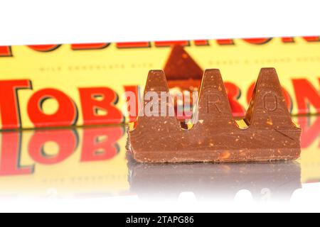 Toblerone Schokolade von Tobler und Mondelez International Freisteller freigestellt isoliert Stuttgart, Deutschland - 17. Mai 2023: Toblerone Schokolade von Tobler und Mondelez International Freisteller freigestellt isoliert in Stuttgart. *** Toblerone Schokolade von Tobler und Mondelez International Freisteller freiberuflich isoliert Stuttgart, Deutschland 17 Mai 2023 Toblerone Schokolade von Tobler und Mondelez International Freisteller freiberuflich isoliert in Stuttgart Credit: Imago/Alamy Live News Stockfoto