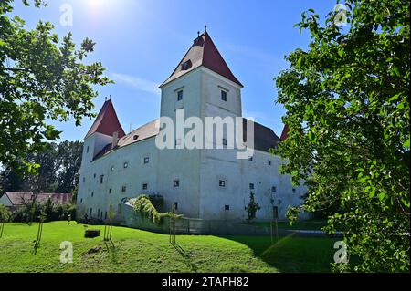 Schloss Orth in Marchfeld in Niederösterreich, Nationalparkzentrum Donauauen Stockfoto