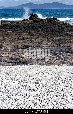 Playa del Mejillon oder Playa del Bajo de la Burra, genannt Popcorn Beach - Spanien, Kanarische Inseln, Fuerteventura. 24.09.2023 Stockfoto