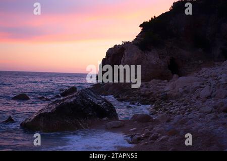 Cova dels Arcs in Cala Moraig, Benitachell, Valencia, Spanien Stockfoto