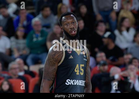 Monaco, Monaco. November 2023 30. AS Monaco #45 Donta Hall wird während des Spiels der Turkish Airlines Euroleague Runde 11 zwischen AS Monaco und Olympiacos Piräus in der Gaston Medecin Halle in Monaco gesehen. Endpunktzahl: AS Monaco 85: 77 Olympiakos. (Foto: Laurent Coust/SOPA Images/SIPA USA) Credit: SIPA USA/Alamy Live News Stockfoto