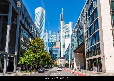 Wolkenkratzer im Frankfurter Bankenviertel, von links nach rechts: Eurotower, Taunusturm, Main Tower, Omniturm, Four Frankfurt und Commerzbank Tower. Stockfoto