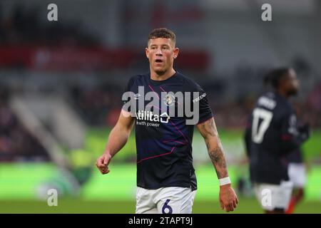 Dezember 2023; Gtech Community Stadium, Brentford, London, England; Premier League Football, Brentford gegen Luton Town; Ross Barkley aus Luton Town Stockfoto