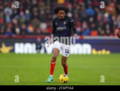 Dezember 2023; Gtech Community Stadium, Brentford, London, England; Premier League Football, Brentford gegen Luton Town; Tahith Chong aus Luton Town Stockfoto