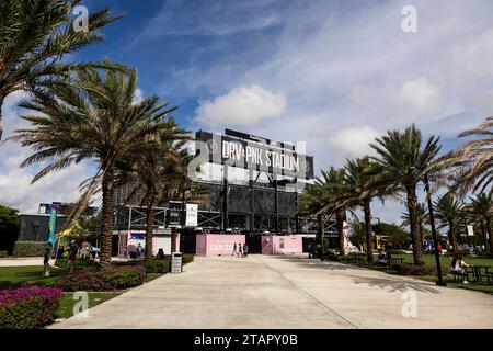 Fort Lauderdale, Usa. Dezember 2023. Fort Lauderdale, Florida, 02. Dezember 2023: Eine allgemeine Ansicht außerhalb des DRV PNK Stadions vor Beginn eines Spiels zwischen den Vereinigten Staaten und China in Fort Lauderdale, USA (NUR REDAKTIONELLE VERWENDUNG). (James Gilbert/SPP) Credit: SPP Sport Press Photo. /Alamy Live News Stockfoto