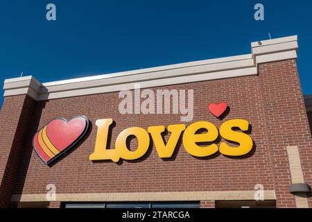 Love's Travel Stops und Country Store Logo in Slippery Rock, PA, Tankstellen der US-amerikanischen Kette, Eingang des Restaurants Food Shops Store Stockfoto