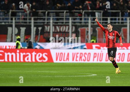 Christian Pulisic vom AC Milan feierte nach einem Tor beim italienischen Fußballspiel der Serie A zwischen AC Milan und Calcio Frosinone am 02. Dezember 2023 im Giuseppe Meazza San Siro Siro-Stadion in Mailand. Foto: Tiziano Ballabio Stockfoto