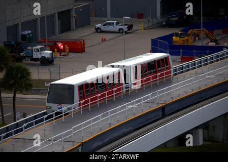 Monorail am internationalen Flughafen tampa Stockfoto