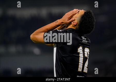 Almelo, Niederlande. Dezember 2023. ALMELO, NIEDERLANDE - 2. DEZEMBER: Ruben Roosken von Heracles Almelo reagiert während des niederländischen Eredivisie-Spiels zwischen Heracles Almelo und Sparta Rotterdam im Erve Asito am 2. Dezember 2023 in Almelo, Niederlande (Foto: Rene Nijhuis/Orange Pictures) Credit: Orange Pics BV/Alamy Live News Stockfoto