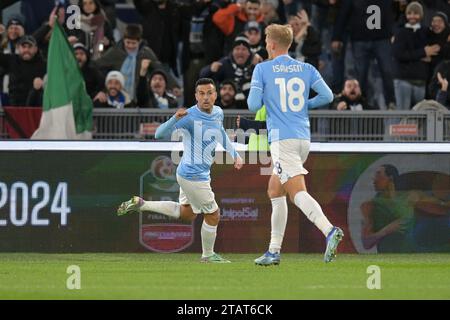 Rom, Italien, 2. Dezember 2023 Pedro von SS Lazio jubelt, nachdem er in der 8. Minute beim Fußballspiel Lazio gegen Cagliari Serie A das Tor 1-0 erzielte. Credit: Roberto Ramaccia/Alamy Live News Stockfoto