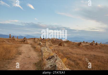 Der geheimnisvolle Steinkreis von Karahunj im Süden Armeniens, eines der ältesten astronomischen Observatorien der Welt Stockfoto