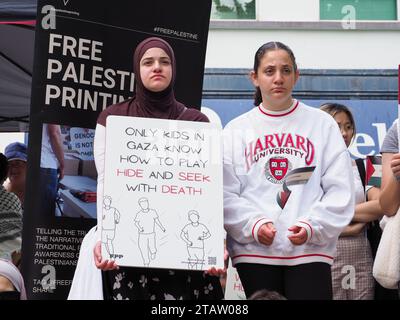 Australien, Canberra, 3. Dezember 2023. Am achten Wochenende in Folge versammeln sich Hunderte von Kanberern in der Stadt, um ein Ende des Völkermords in Gaza zu fordern und Solidarität mit Palästina zu zeigen Stockfoto