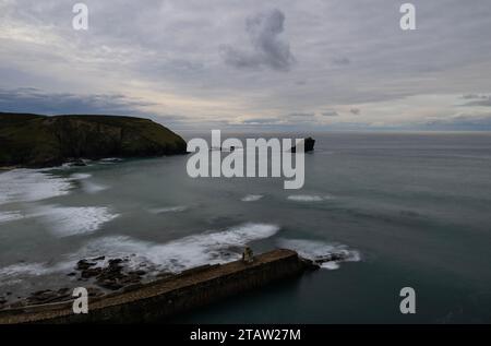 PORTREATH FISCHERHAFEN CORNWALL PENWITH NORDATLANTIKKÜSTE Stockfoto